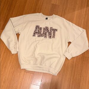 Cream 'AUNT' Leopard Appliqué Sweatshirt - Women's Cozy Pullover size medium
